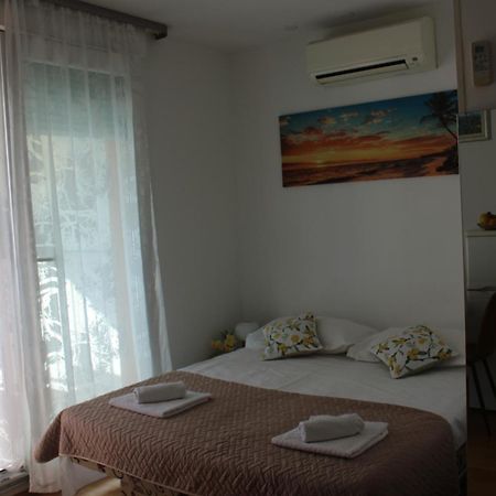 Studio Teuta - Private Parking Split Exterior foto