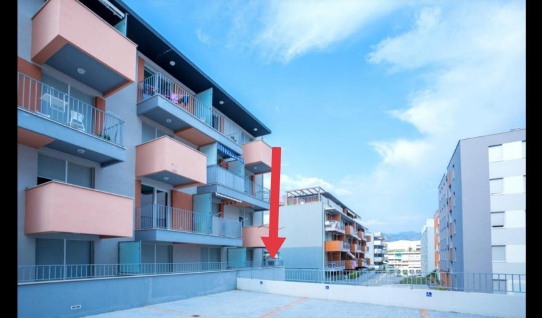Studio Teuta - Private Parking Split Exterior foto